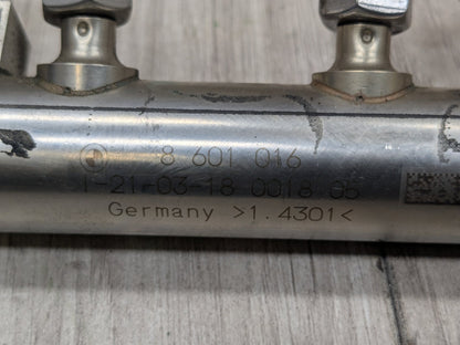PRE-LCI OEM BMW G12 750 G30 M550 Engine N63R Right Fuel Injector Rail Lines 5-8