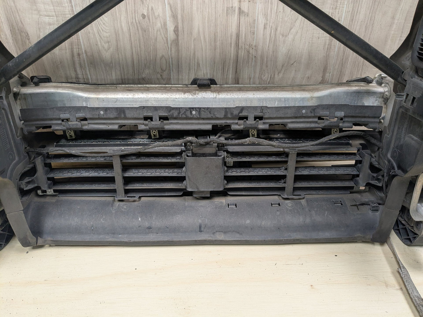 16-19 OEM BMW G11 G12 740 750 M SPORT Front Reinforcement Clip Radiator Support