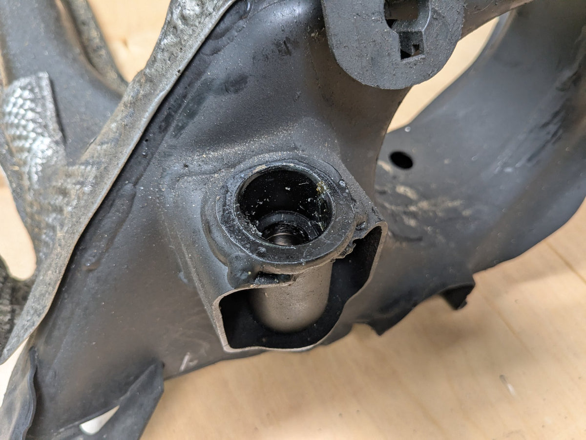 OEM Mercedes W212 E350 E550 4Matic Front Subframe Suspension Crossmember 197 (Obsidian black - Metallic finish)
