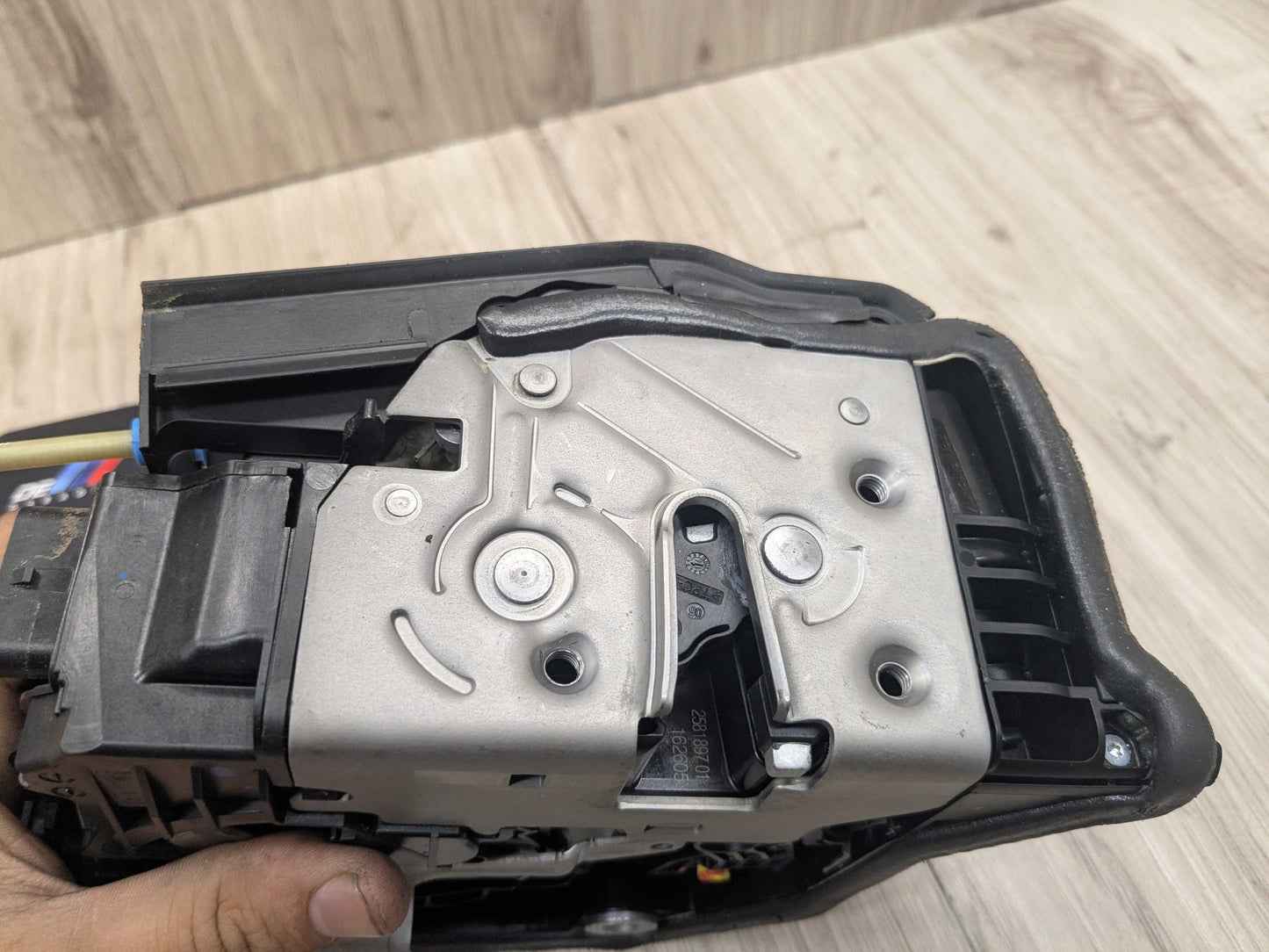 2017 BMW 750i G12 Rear Left Driver Door Latch Lock Actuator w/ Soft Close 2581897 OEM BMW G12 740 750 M760 B7 REAR LEFT DRIVER Door Lock Latch Actuator SOFT CLOSE