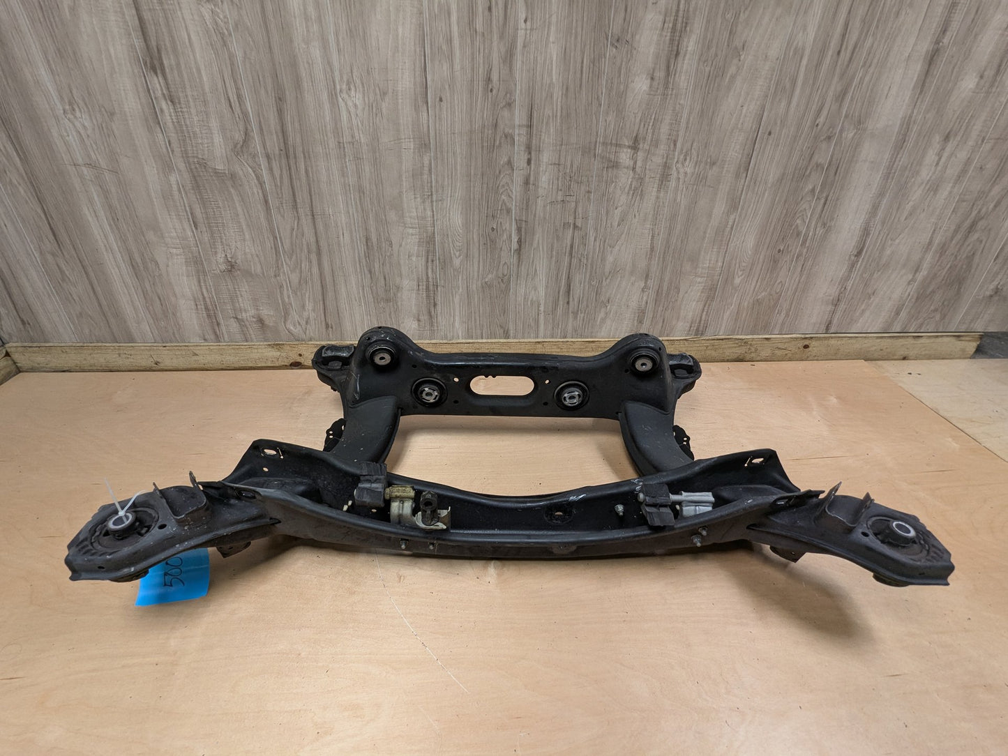 10-16 Mercedes A207 C207 W204 W207 W212 Rear Subframe Support Cradle Crossmember