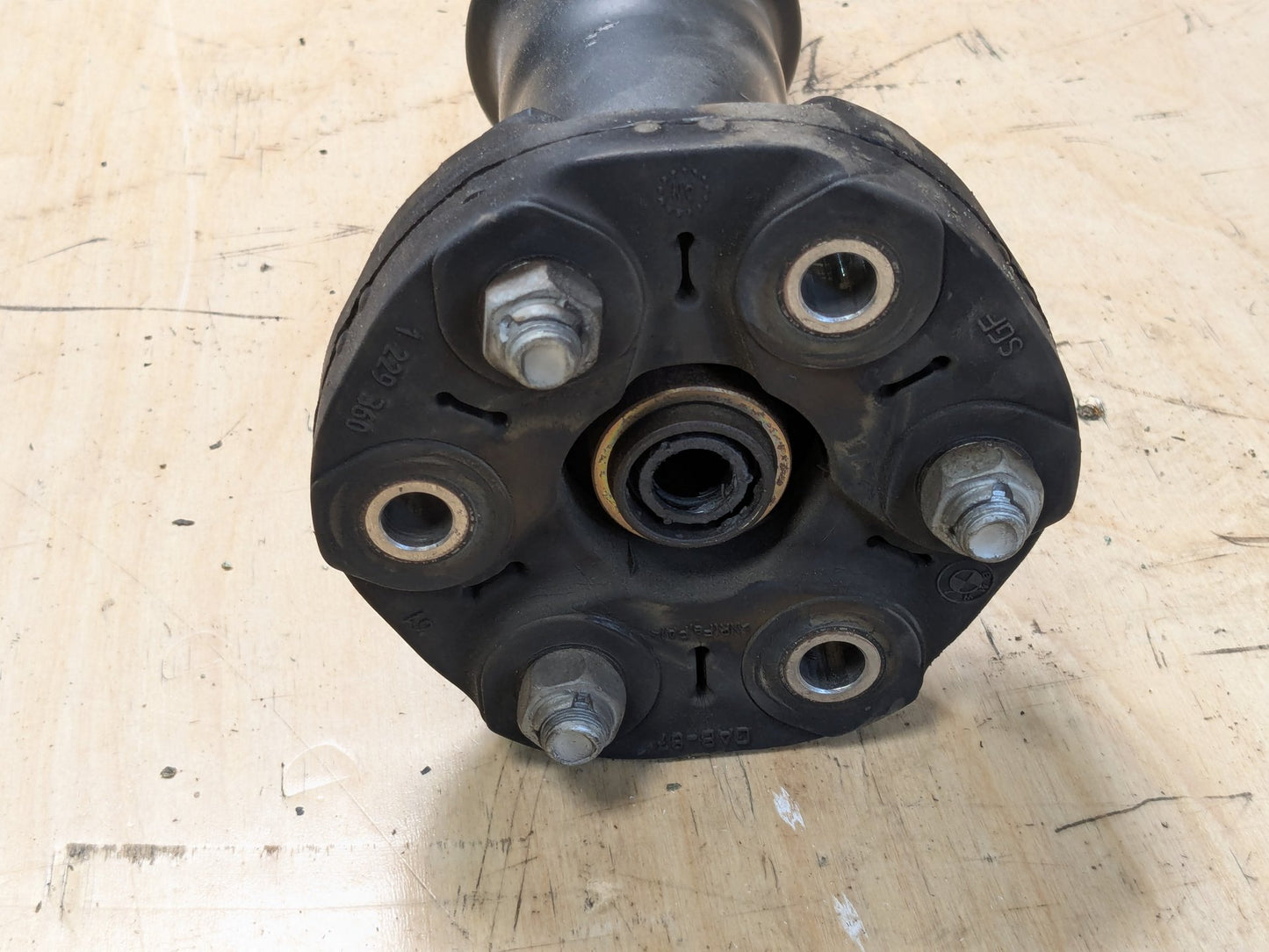 18-20 OEM BMW G30 M550 AWD Rear Drive Shaft Driveshaft Propeller