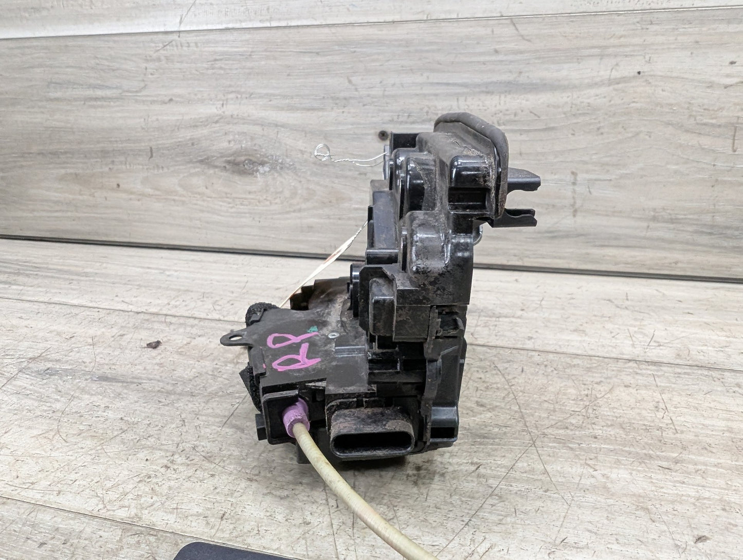2017 BMW 740i G12 Rear Right Passenger Door Latch Lock Actuator w/ Soft Close 2581898 OEM BMW G12 740 750 B7 REAR RIGHT PASSENGER Door Lock Latch Actuator SOFT CLOSE