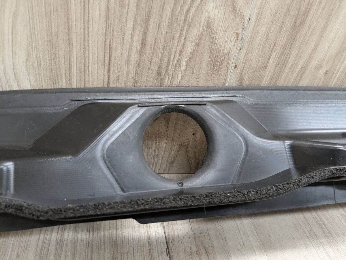 OEM BMW F90 M5 G30 530 540 M550 Front Right Engine Support Sealing Cover Trim