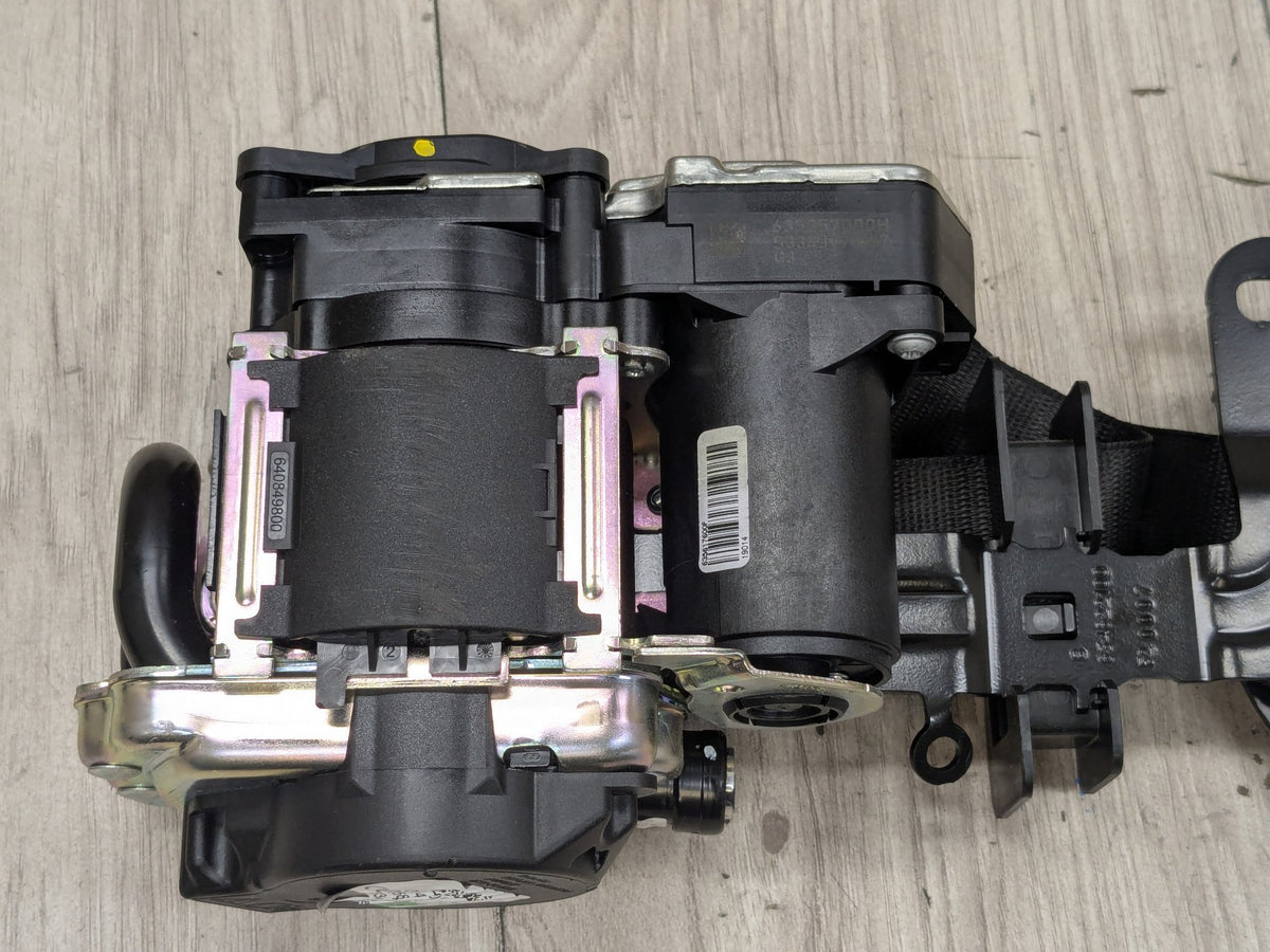 2019 BMW 330i G20 Front Right Passenger Seatbelt Seat Belt Retractor 7496308 OEM BMW G20 G80 330 M340 M3 Front Right Passenger Seat Belt Seatbelt Retractor OEM