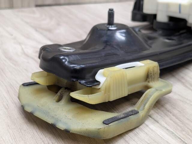 11-18 OEM BMW F25 X3 Front Right Passenger Door Window Regulator Motor