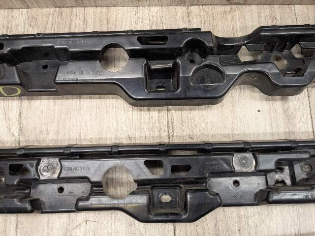 17-23 OEM BMW G30 F90 M5 Left Driver Side Skirt Rocker Panel Bracket SET