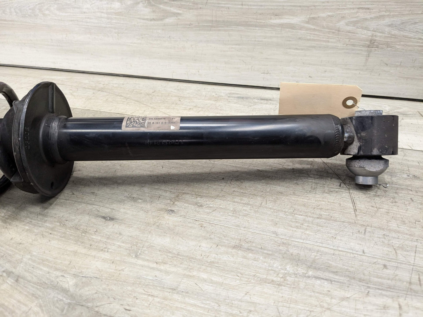 2021 BMW 540i G30 Rear Left or Right Spring Strut Shock Absorber 6896015 21-22 OEM BMW G30 540 REAR Left Right Side Strut Shock Absorber w/ Spring