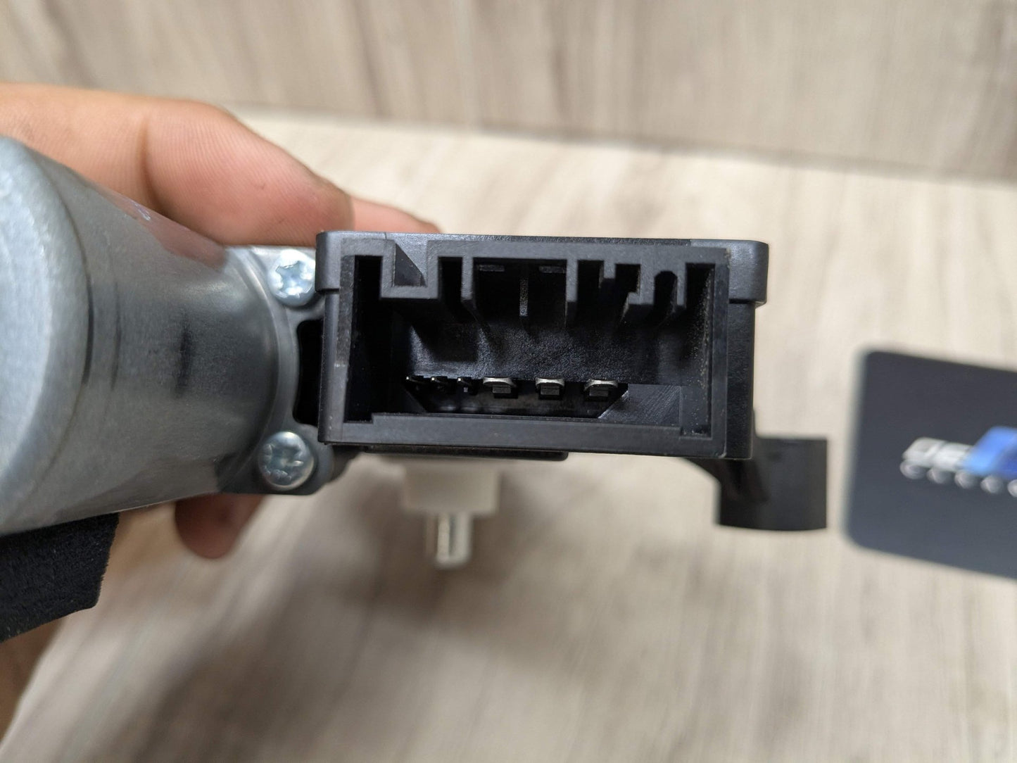 2021 BMW M340i G20 Front Left Driver Door Window Glass Regulator Motor 8498859 OEM BMW G20 G80 330 M340 M3 FRONT Left Driver Side Door Window Regulator Motor