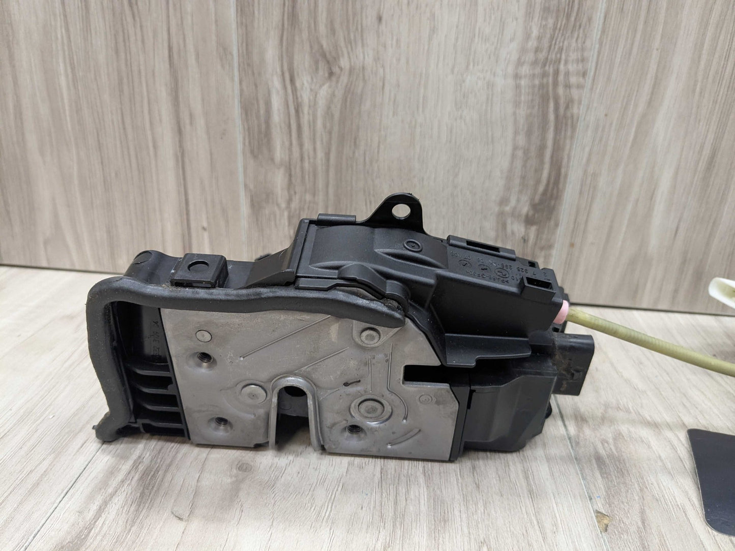 2016 BMW 750i G12 Front Right Passenger Door Latch Lock Actuator w/ Soft Close 2581894 16-22 OEM BMW G11 G12 FRONT RIGHT PASSENGER Door Lock Latch Actuator SOFT CLOSE