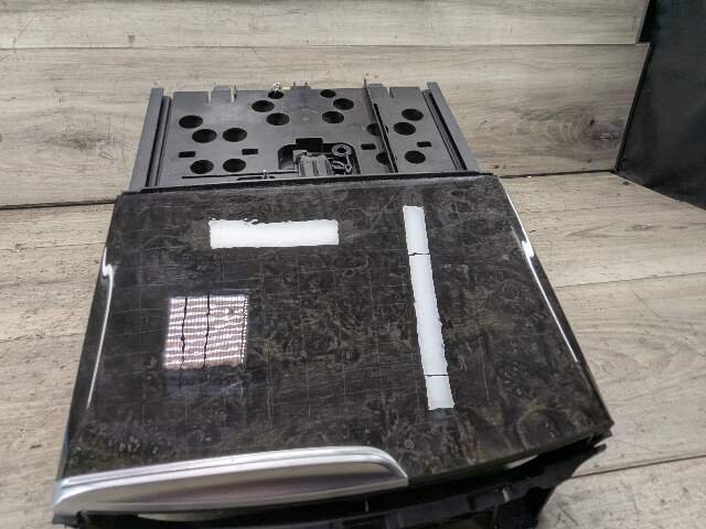 OEM BMW F90 G30 G32 530 540 M550 M5 Center Console Storage