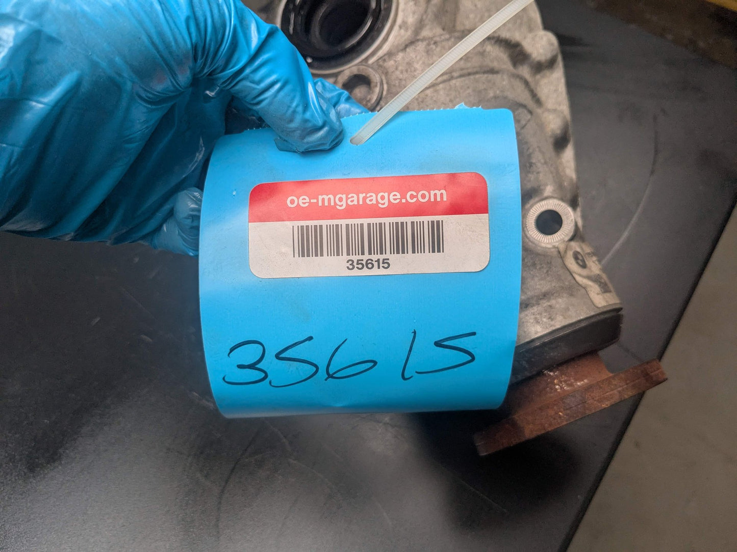 OEM BMW F22 F30 F32 F36 xDrive AWD Front Differential Axle Gearbox Carrier AT