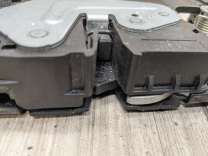 2020 BMW 740i G12 Liftgate Trunk Lid Liftgate Lock Latch Actuators SET 7441014 OEM BMW F90 F97 G01 G12 G22 G30 X3 M5 Trunk Lid Actuator Latch Lock System SET