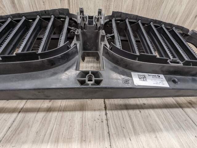 2019 BMW X3 G01 Front Bumper Radiator Air Flap Shutter 7497227