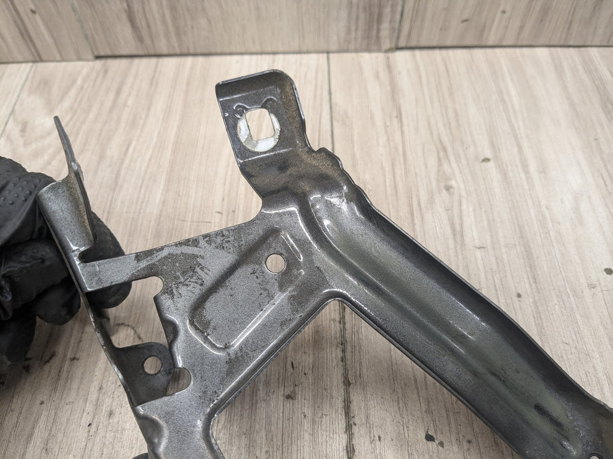 16-19 OEM BMW G11 G12 750 Front Right Passenger Fender Wing Holder Bracket SET