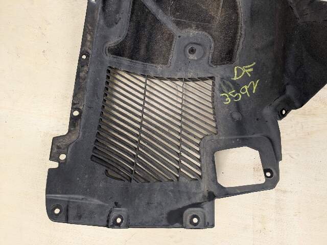 2014 BMW X5 F15 Front Left Driver Wheel Fender Liner Splash Guard 7290853