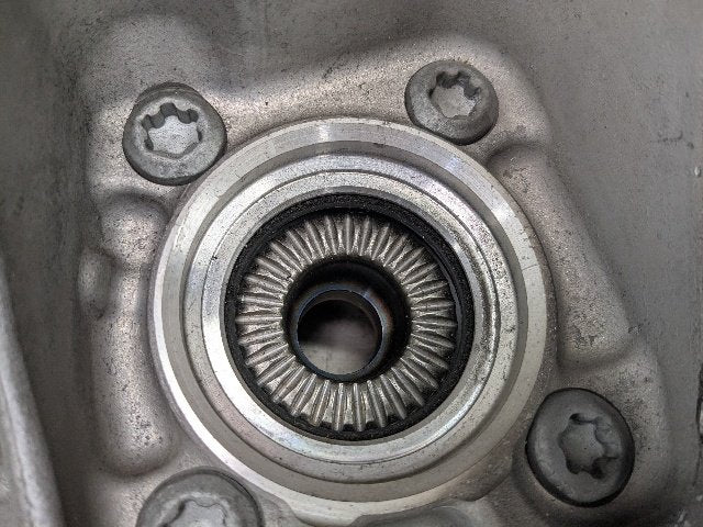 16-23 OEM BMW F39 F44 F48 X1 X2 Front Left Driver Side Knuckle Wheel Hub Bearing
