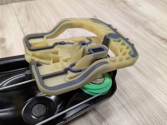 11-18 OEM BMW F25 F26 X3 X4 Rear Left Driver Door Window Regulator Motor