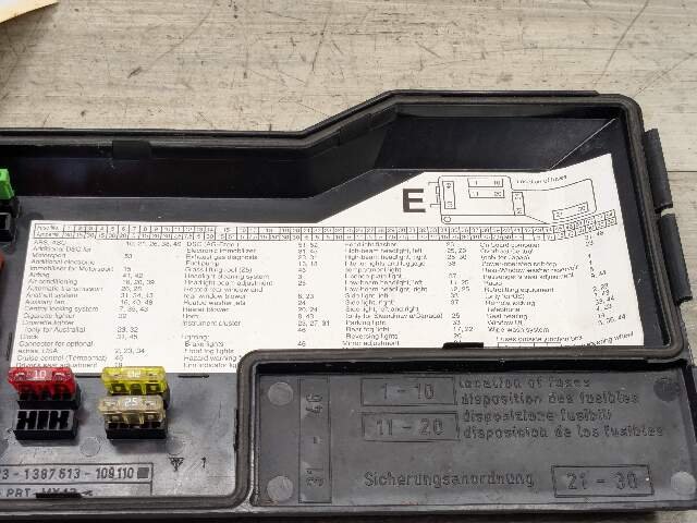 1996 - 2003 BMW Z3 E36 Front Power Distribution Fuse Box 1387590 M54B25O0