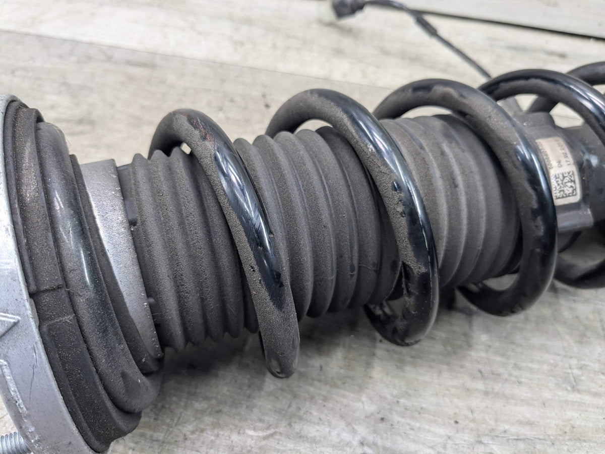 17-23 OEM BMW G30 M550 Rear Right Passenger Side Spring Strut Shock Absorber VDC