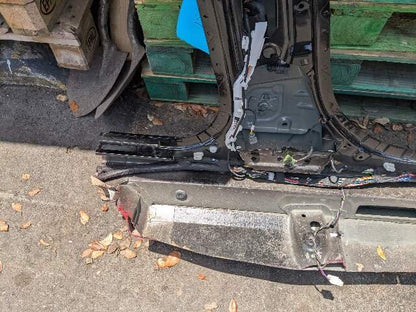 22-24 OEM BMW G26 430 M440 Left Driver Side B Pillar Door Body Cut Structure