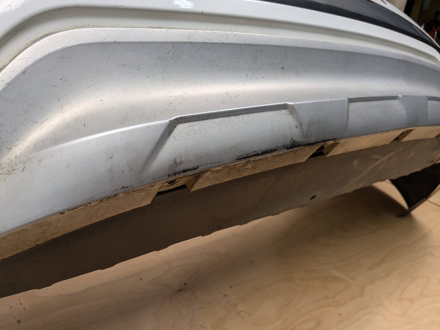 *11-17 OEM BMW F25 X3 28i 28iX 35iX Rear Bumper Cover w/ Diffuser White 300 ALPINWEISS III (300)
