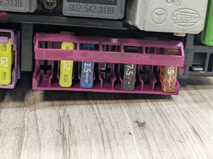 OEM Mercedes W207 W212 E350 E550 Rear SAM Trunk Signal Control w/ Fuse Box