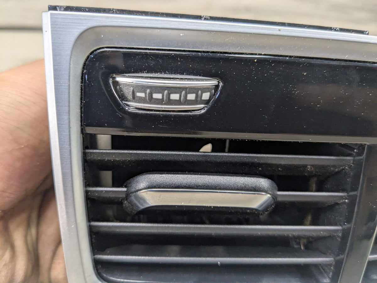 16-19 OEM BMW G11 G12 750 Rear Center Console AC Air Vent Grille Grill