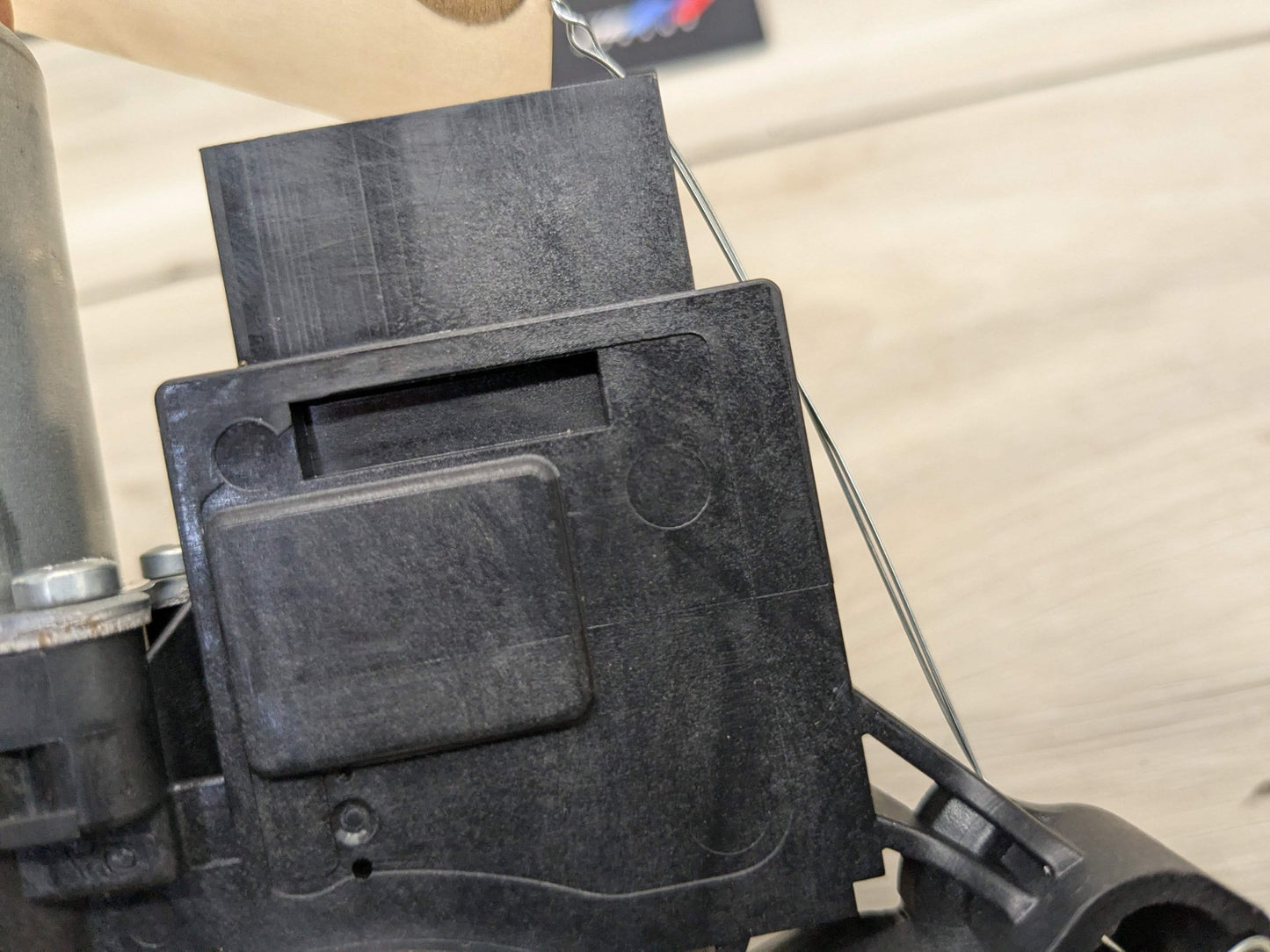 2021 BMW M340i G20 Front Left Driver Door Window Glass Regulator Motor 8498859 OEM BMW G20 G80 330 M340 M3 FRONT Left Driver Side Door Window Regulator Motor
