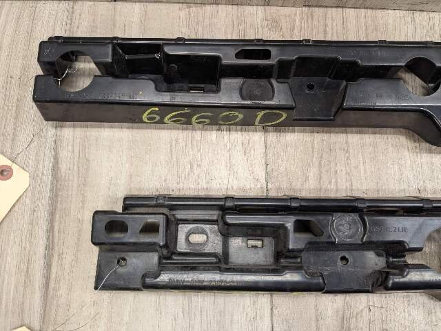 17-23 OEM BMW G30 F90 M5 Left Driver Side Skirt Rocker Panel Bracket SET