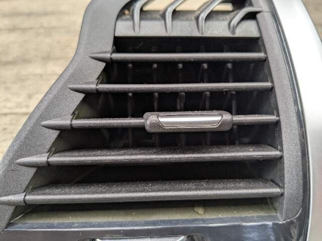 OEM BMW G01 G02 F97 F98 X3 X4 X3M X4M Front Right Passenger Air Vent Grille