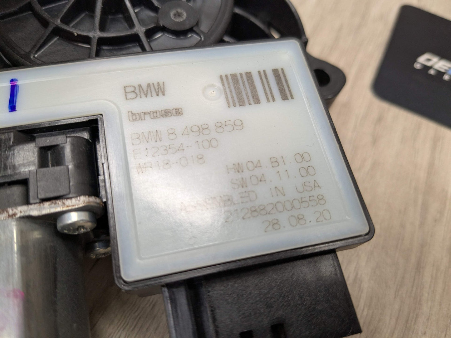 2021 BMW M340i G20 Front Left Driver Door Window Glass Regulator Motor 8498859 OEM BMW G20 G80 330 M340 M3 FRONT Left Driver Side Door Window Regulator Motor