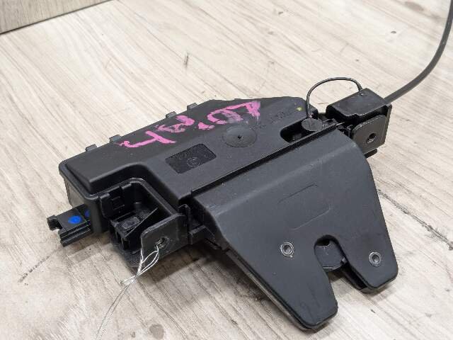 2011 BMW 135i E88 Liftgate Trunk Lid Liftgate Lock Latch Actuator 7840617