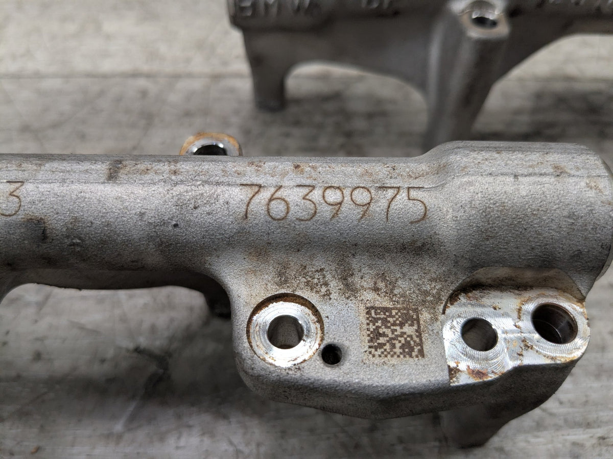 12-23 OEM BMW F30 G30 540 740 Engine Pressure Fuel Injector Rail Line B58 F34