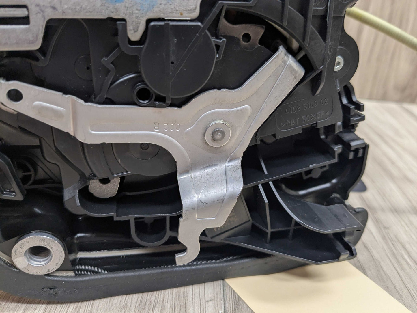 2016 BMW 750i G12 Front Right Passenger Door Latch Lock Actuator w/ Soft Close 2561898 16-22 OEM BMW G11 G12 FRONT RIGHT PASSENGER Door Lock Latch Actuator SOFT CLOSE