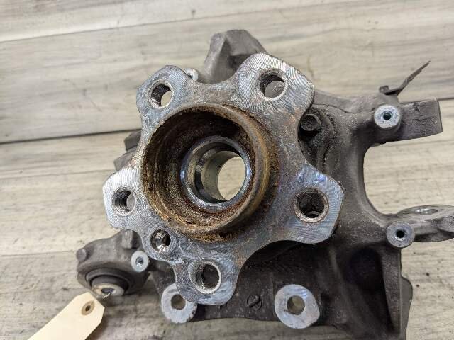 2017 - 2023 BMW M550i G30 Rear Right Passenger Spindle Knuckle w/ Bearing 6866338 N63B44O2