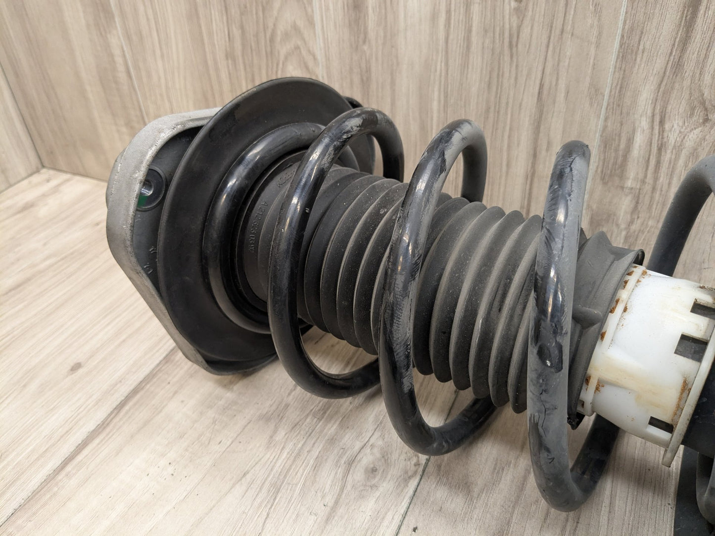2014 Mercedes-Benz E550 W212 Front Spring Strut Shock Absorber PN: a2123208813