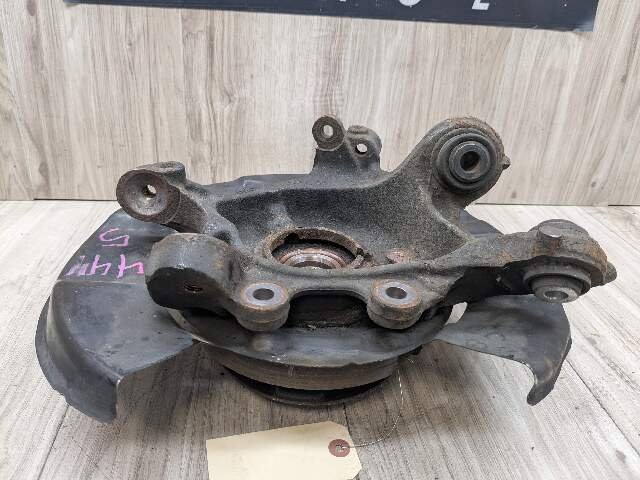 2016 BMW 340i F30 Front Right Passenger Spindle Knuckle w/ Bearing 6853820