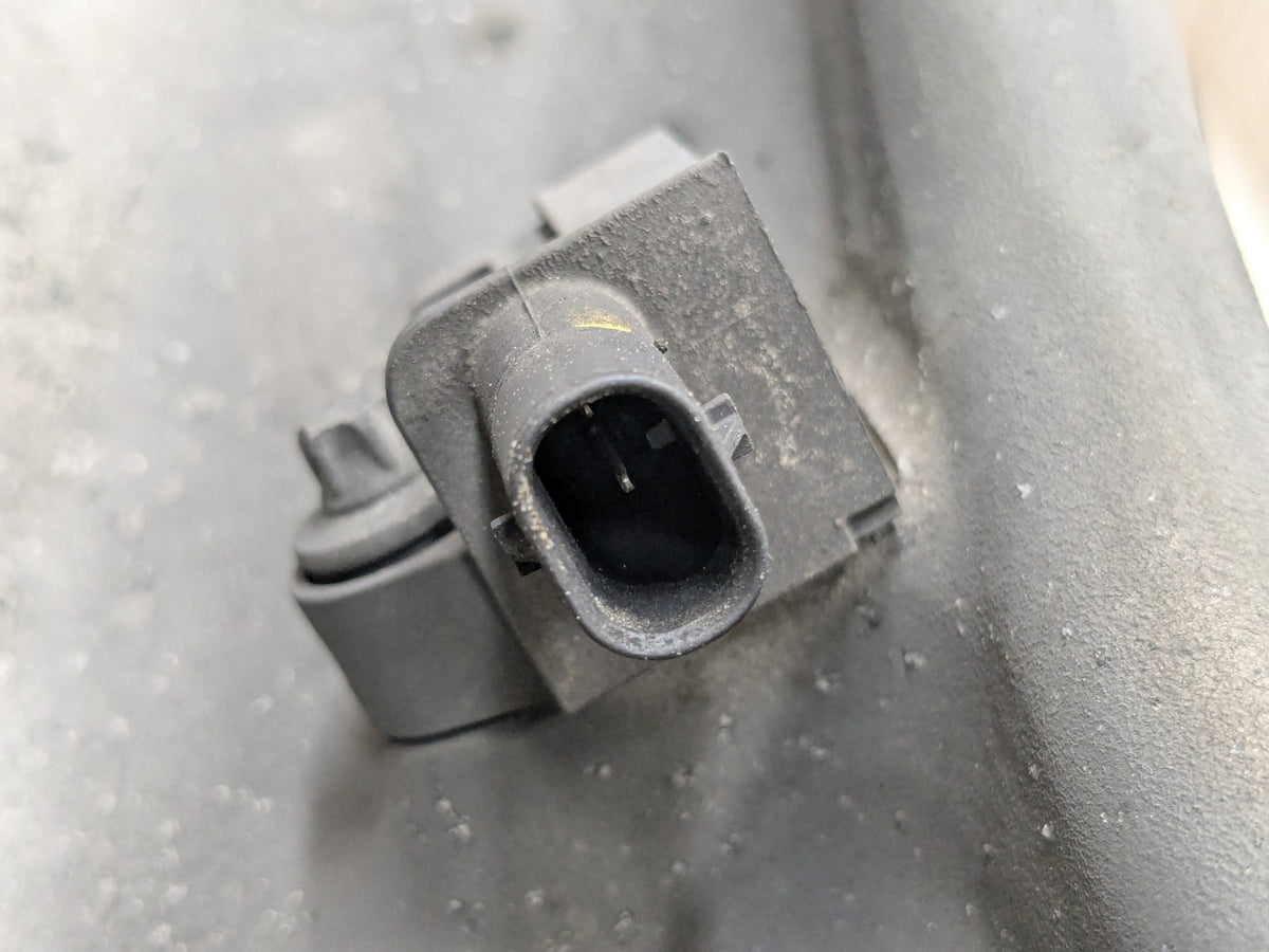 2017-2023 BMW M550i G30 Front Right Passenger Spindle Knuckle w/ Bearing 6884386 OEM BMW G15 G30 530 540 M550 AWD Front Right Passenger Spindle Knuckle Bearing OEM