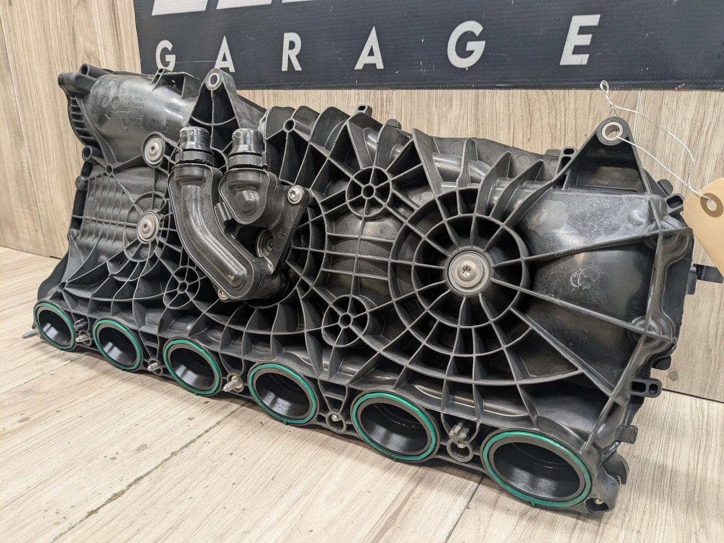 OEM BMW G01 G05 G12 G20 G42 G30 M340 M440 X3 Engine B58 Intake Manifold 8647977
