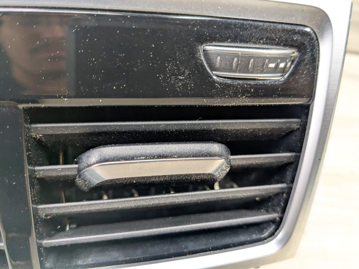 16-19 OEM BMW G11 G12 750 Rear Center Console AC Air Vent Grille Grill