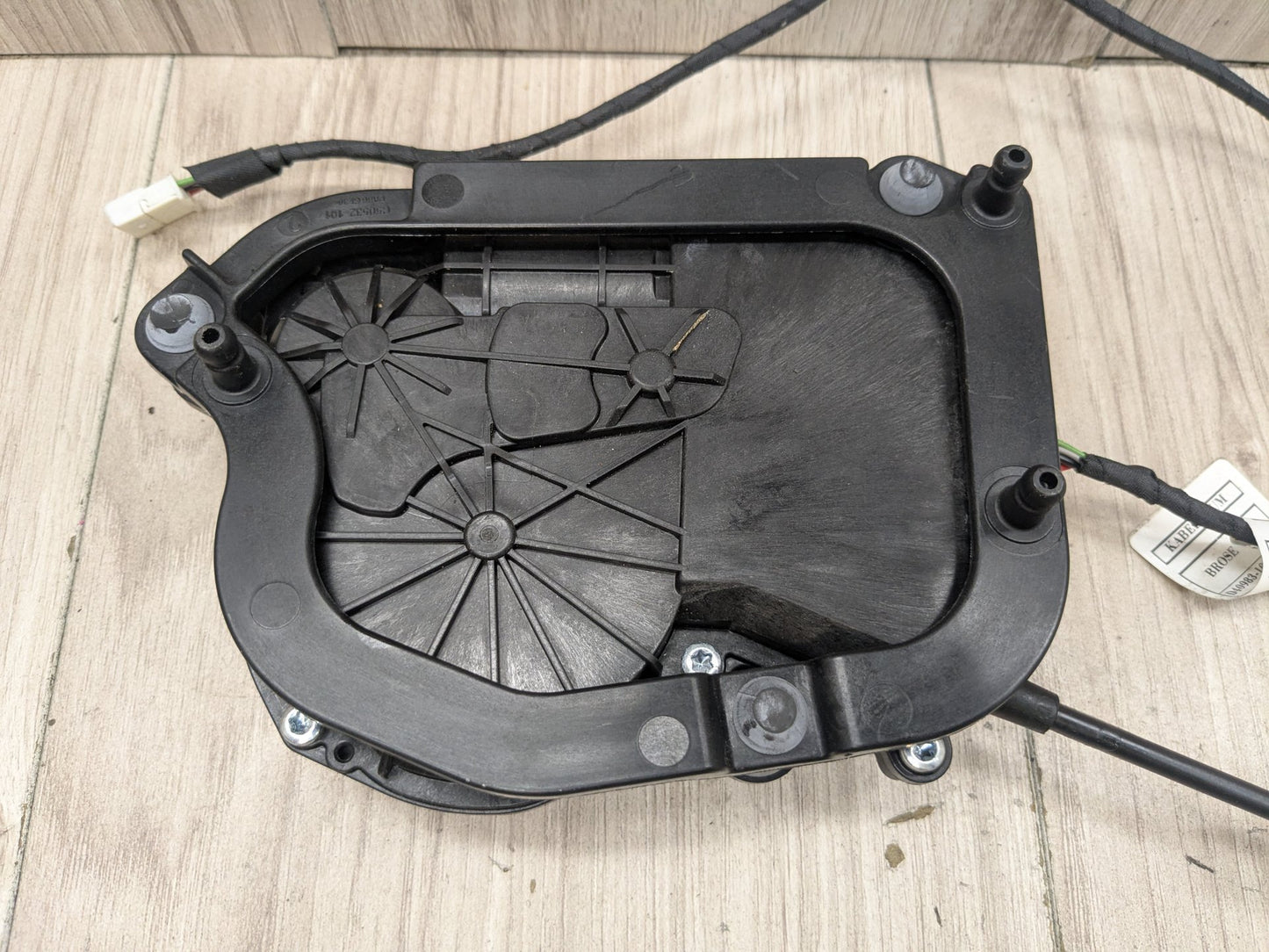 2016 BMW 750i G12 Liftgate Trunk Lid Liftgate Lock Latch Actuators SET 7441014 16-22 OEM BMW G11 G12 740 750 M760 Trunk Lid Power Lock Drive Actuator