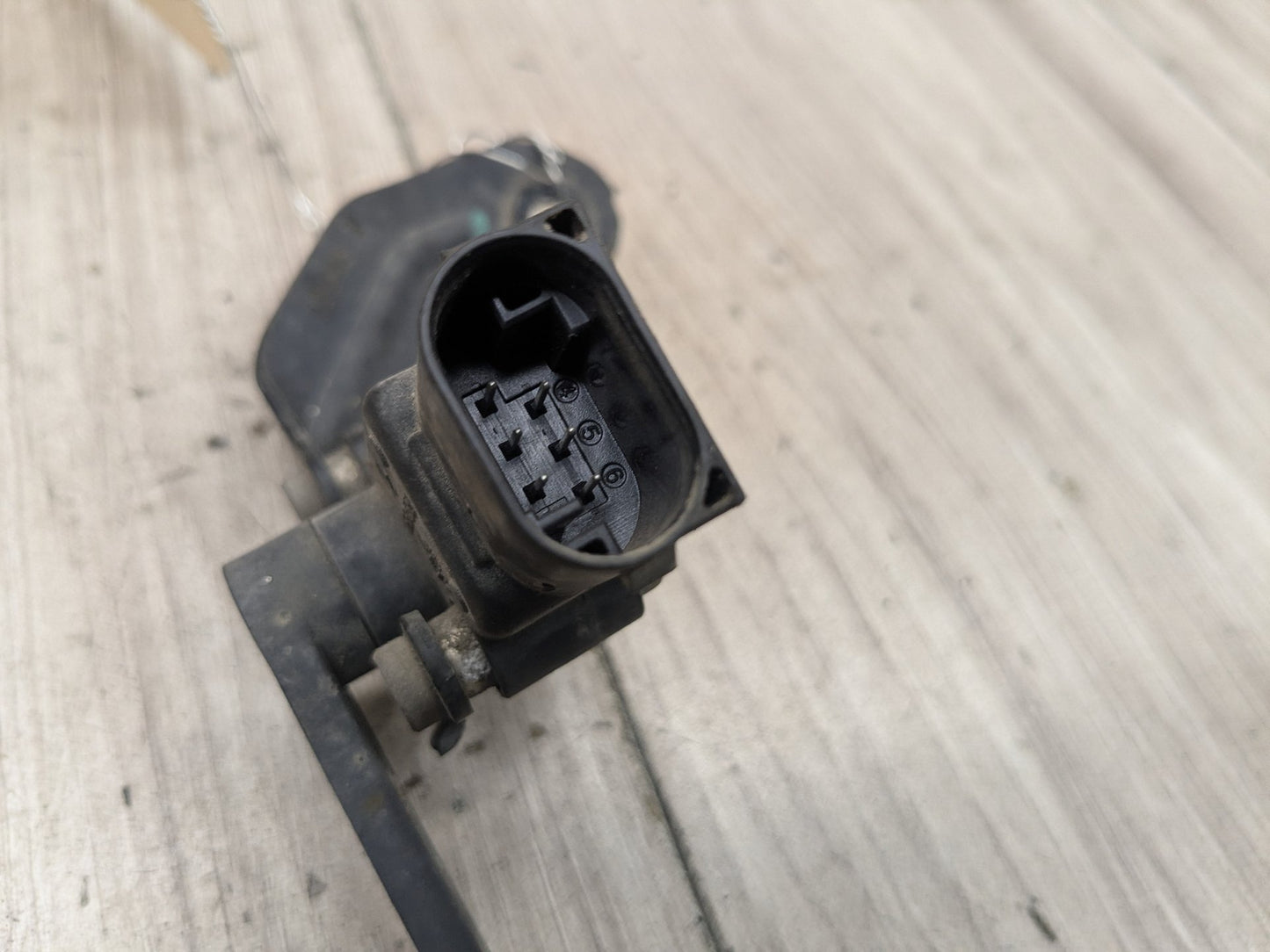 OEM BMW F15 F48 G01 G05 X5 Left Driver Suspension Headlight Height Level Sensor