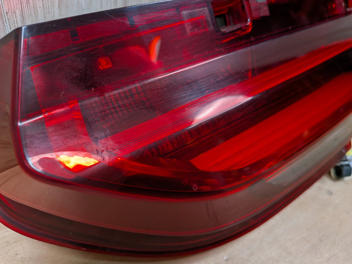 16-19 OEM BMW G11 G12 740 750 Rear Right Passenger Trunk Inner Stop Tail Light