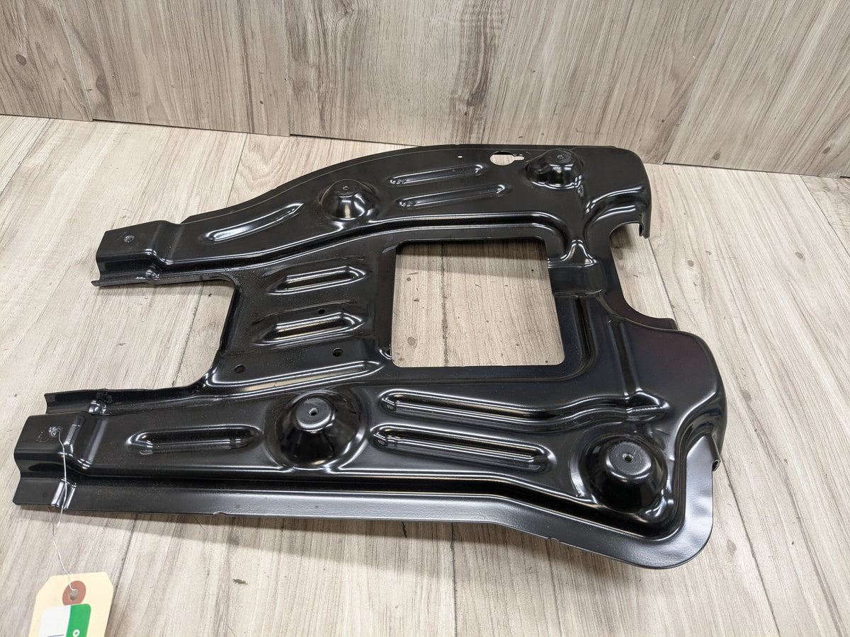 14-16 OEM Mercedes W212 E350 E550 Rear Package Loud Speaker Audio Tray Bracket