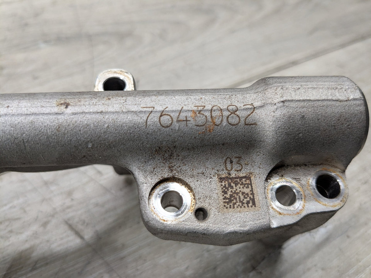 12-23 OEM BMW F30 G30 540 740 Engine Pressure Fuel Injector Rail Line B58 F34
