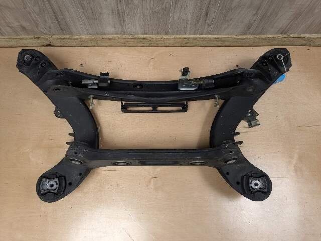 10-16 Mercedes A207 C207 W204 W207 W212 Rear Subframe Support Cradle Crossmember