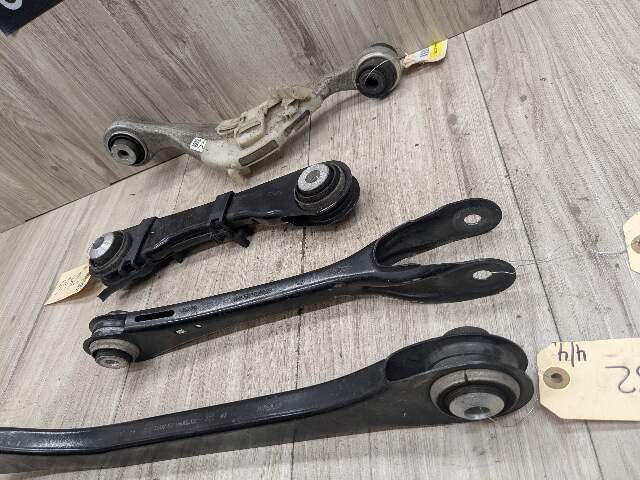 2020 BMW 740i G12 Rear Left Driver Control Arms SET 6883339