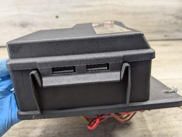 1996 - 2003 BMW Z3 E36 Front Power Distribution Fuse Box 1387590 M54B25O0