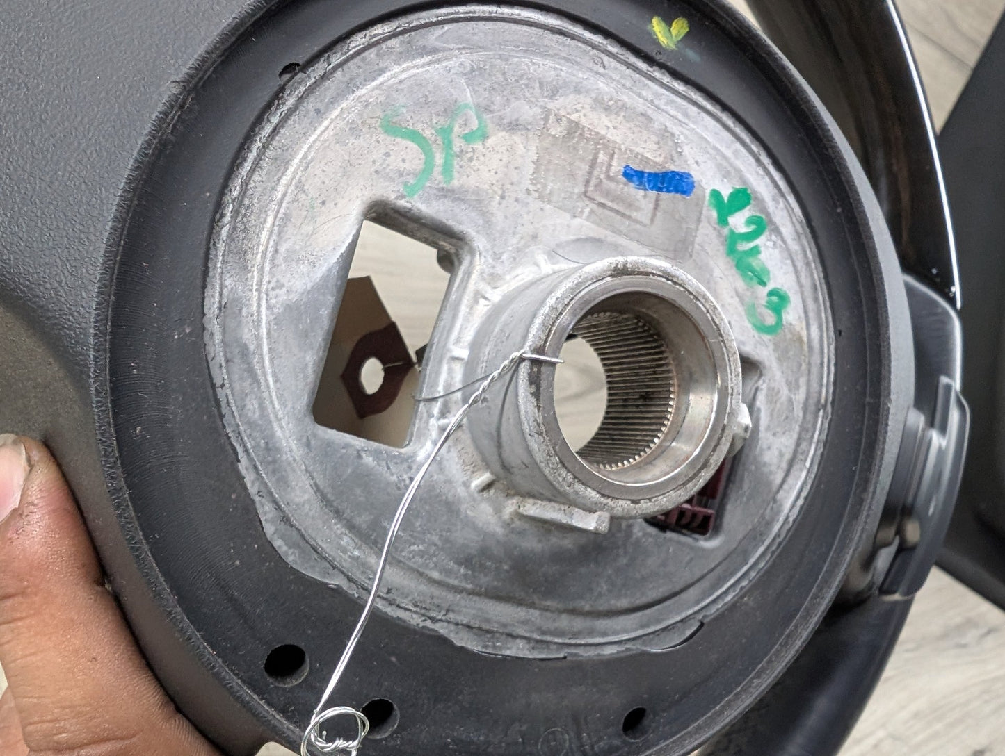 2009-2017 Mercedes-Benz E550 E-Class A207 Steering Wheel Assembly A2184601618
